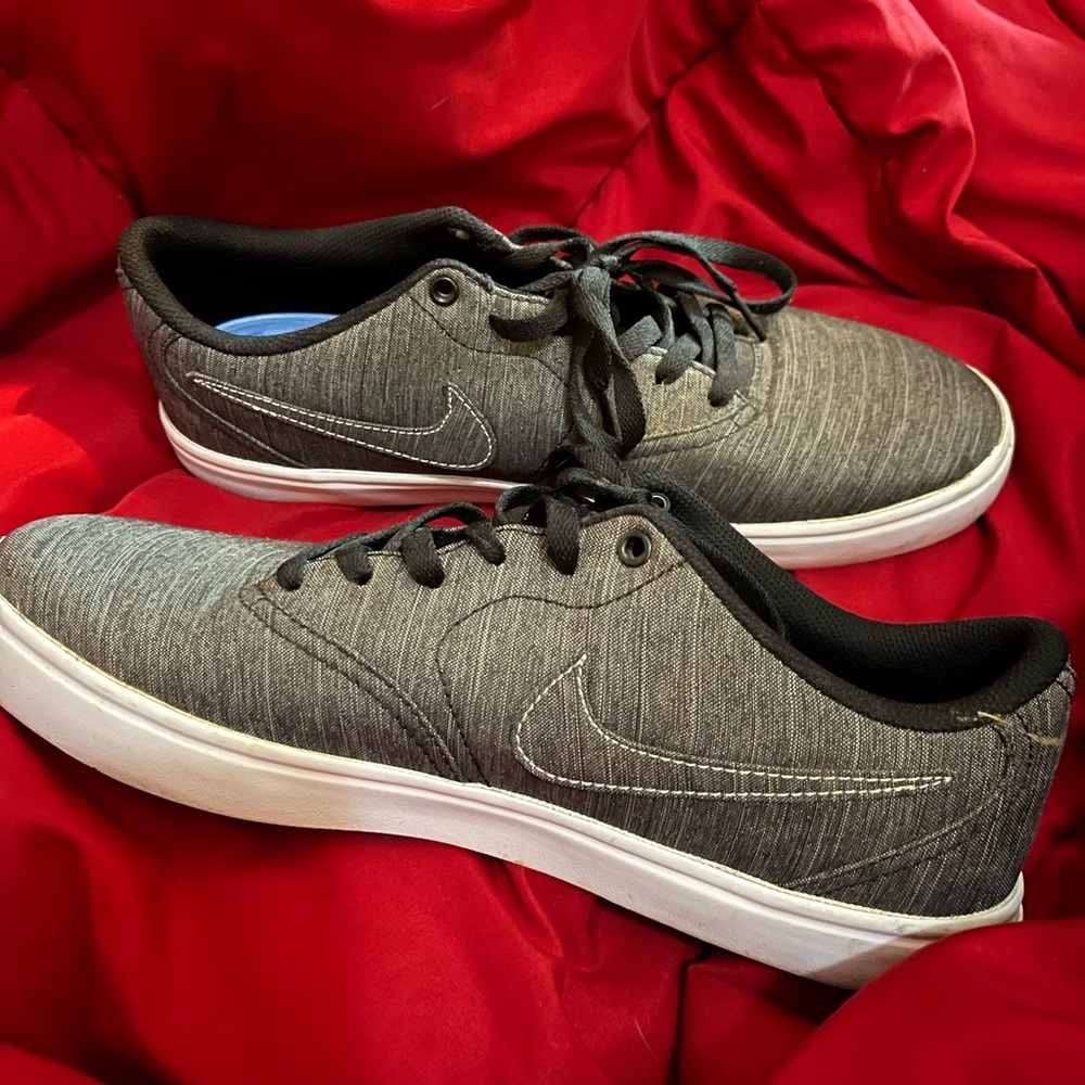 Men’s Nike SB shoes size 11